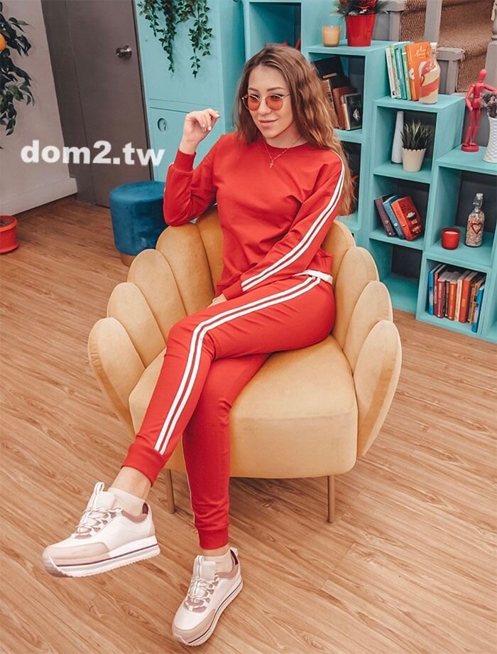 Алена Савкина в эфирах проекта появляется редко