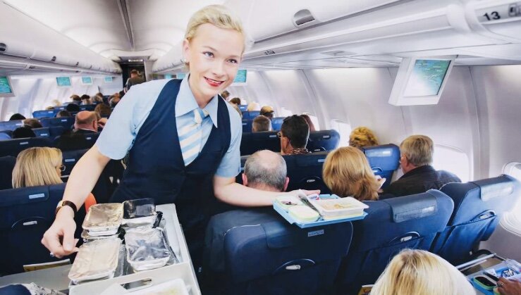 тухлятина, перелёт, все задыхаются, еда из дома