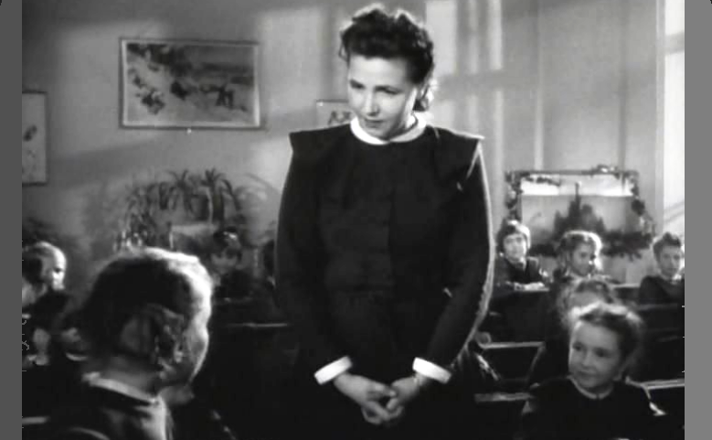 Кадр из фильма "Первоклассница". 