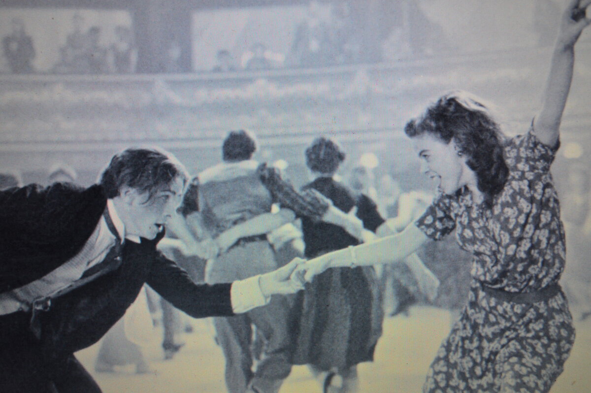 стиль танца 60-х годов. элвис пресли. рок н ролл 50 годов. стиляги ссср 60-е. танец в стиле 50-х годов.