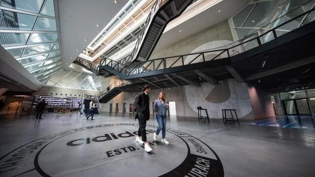 Штаб-квартира "Адидас"