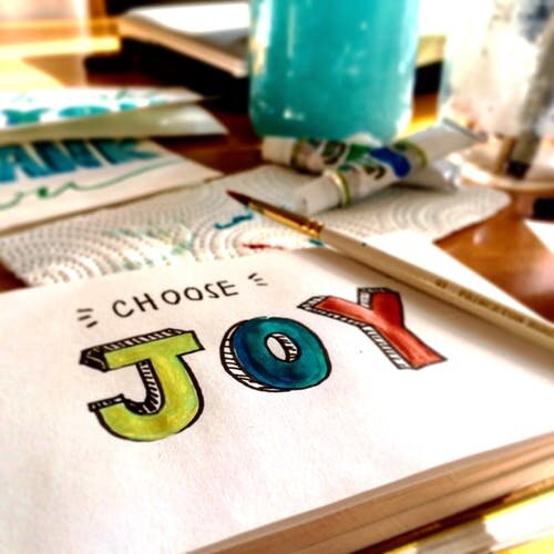 https://www.pexels.com/photo/joy-painting-brush-22221/