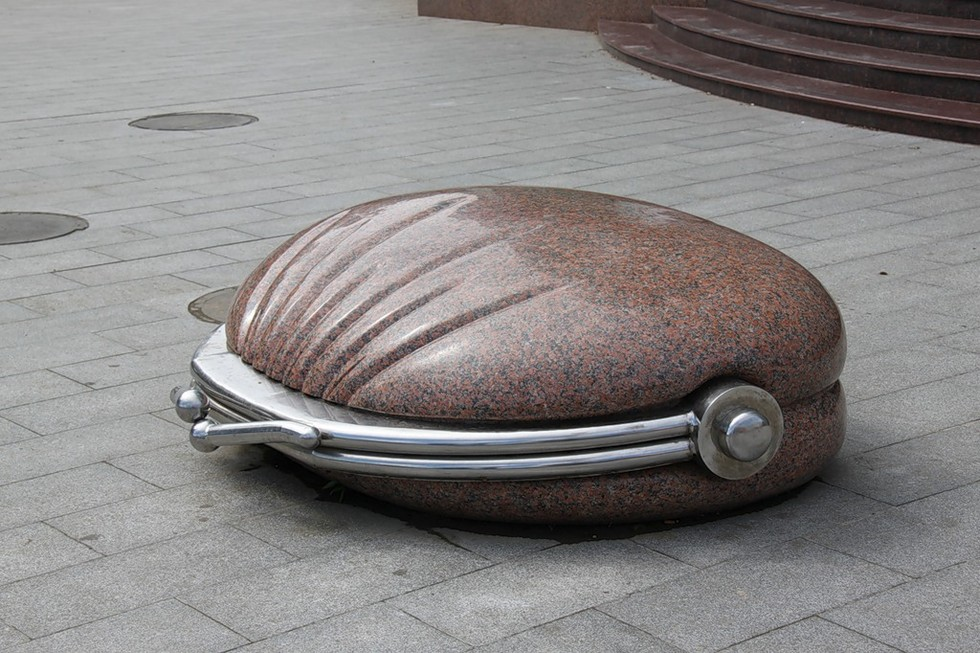 Памятник кошельку в Краснодаре