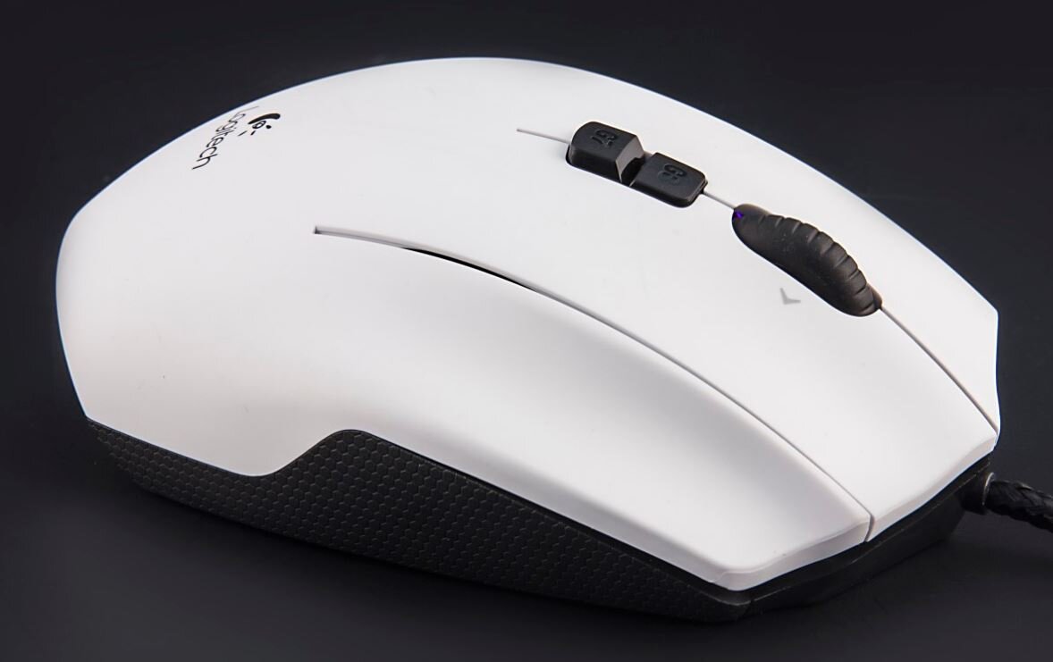 Logitech MMO G600. Ну или пианино, как в простонародии повелось.
