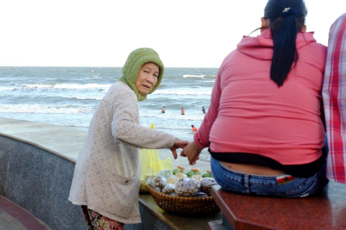 И сняты они после закрытия границ с Китаем, так что это точно вьетнамцы!
И когда только успели набрать такой вес?!.