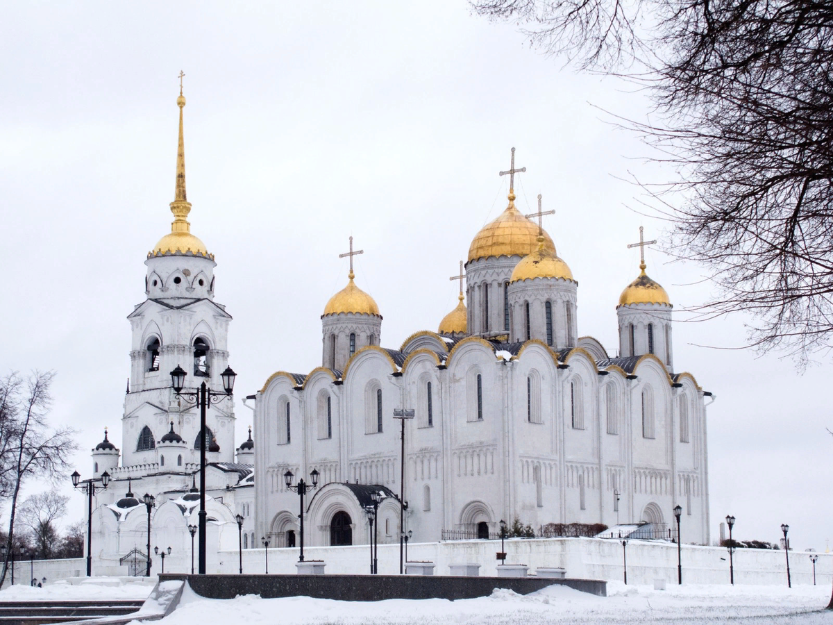 Белокаменные памятники города