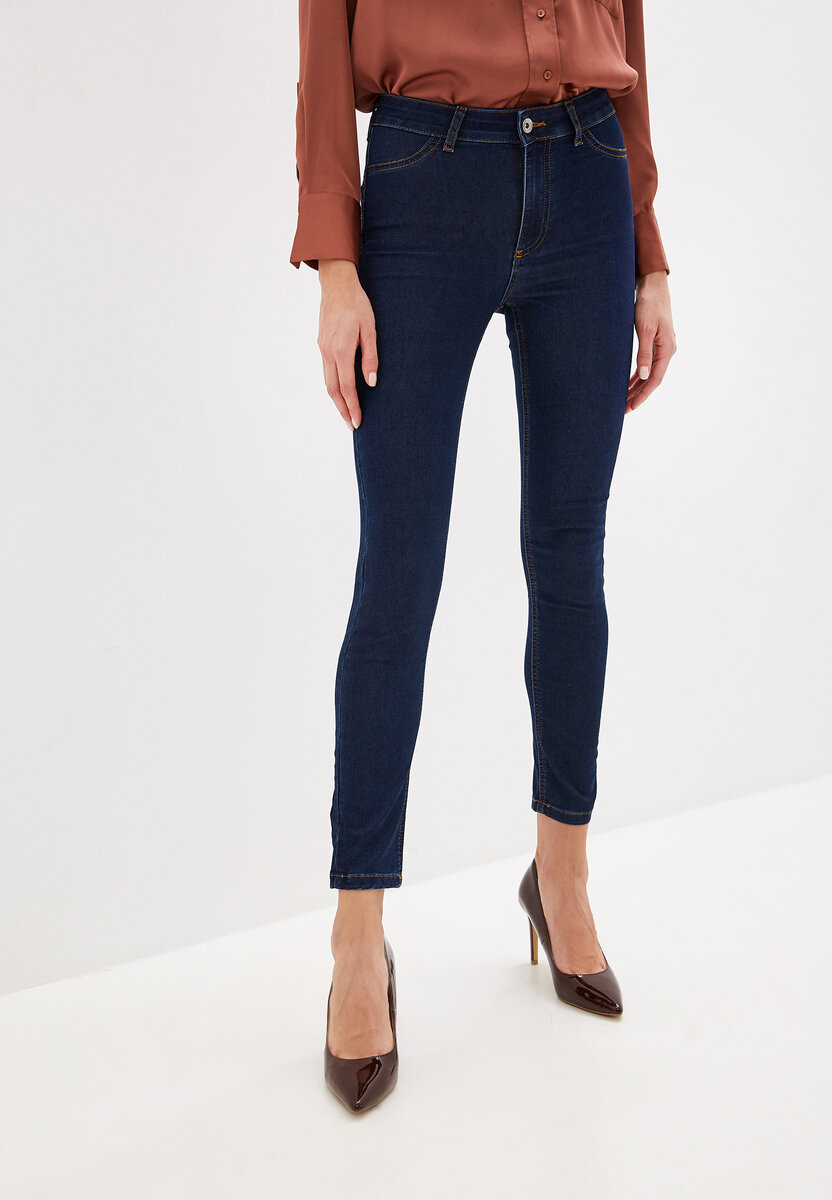 По результатам опроса, скинни оказались самыми популярными и любимыми джинсами подписчиц (и подписчиков) канала "Мне модно".-2