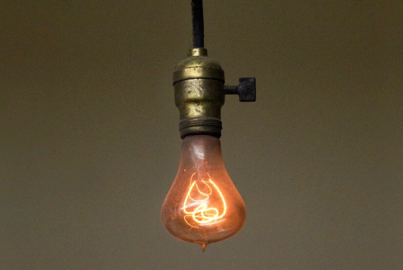 Лампа накаливания 
