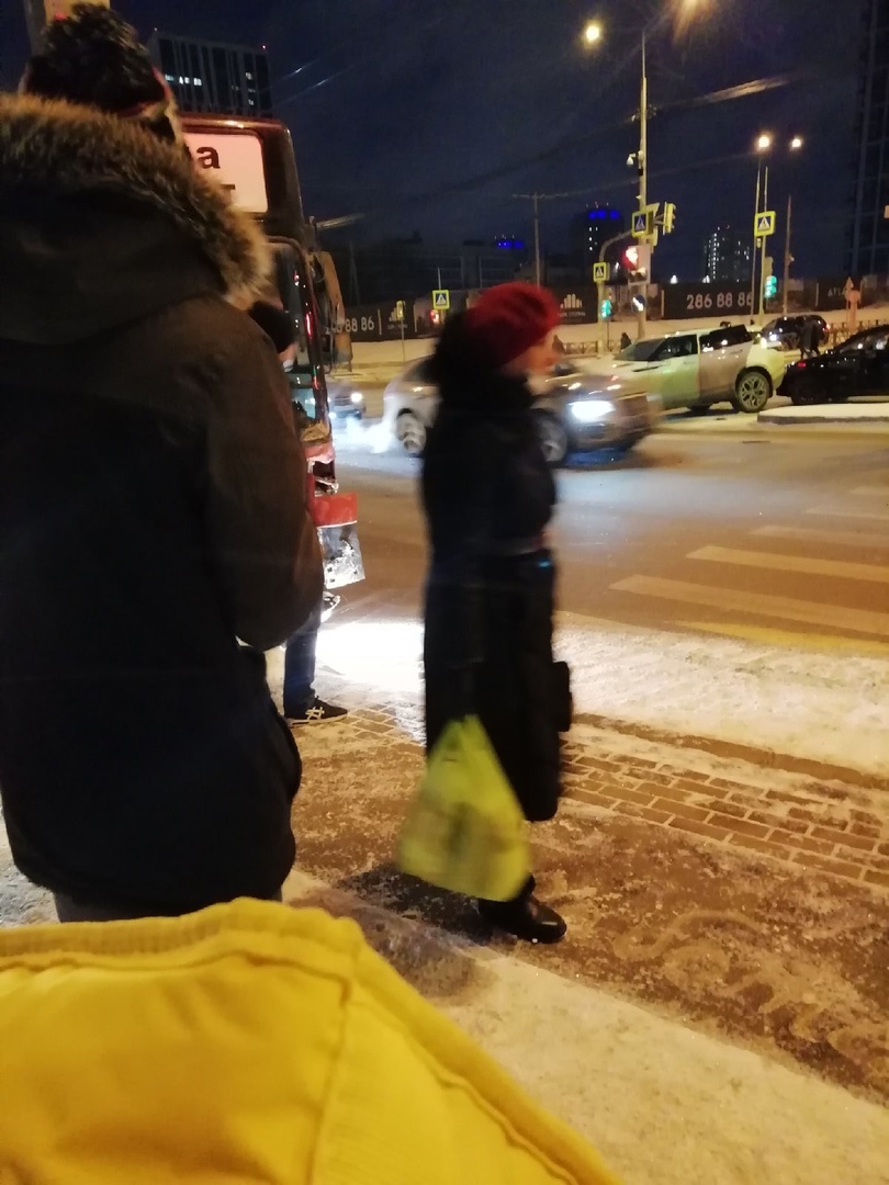 Фото плохого качества, руки очень тряслись.