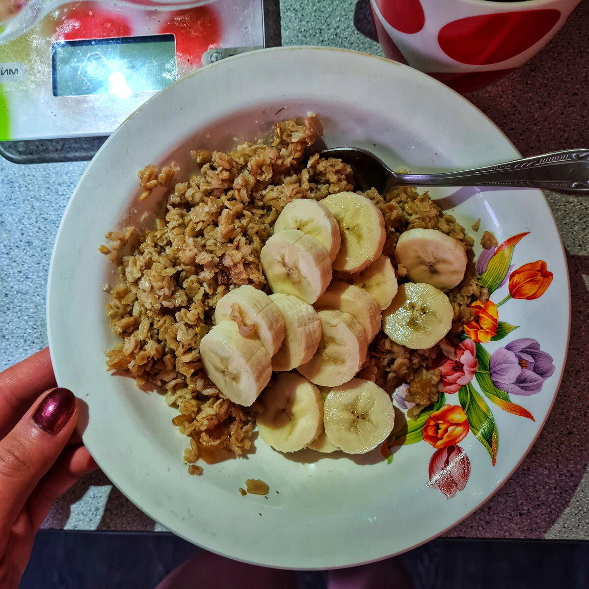 Овсяная каша - очень полезный продукт. Но вы можете готовить её так, как нравится именно вам.