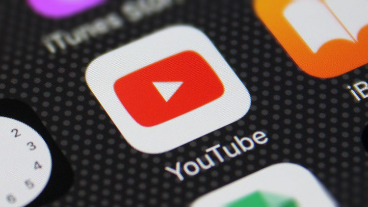 Пока YouTube удаляет не весь противоправный контент