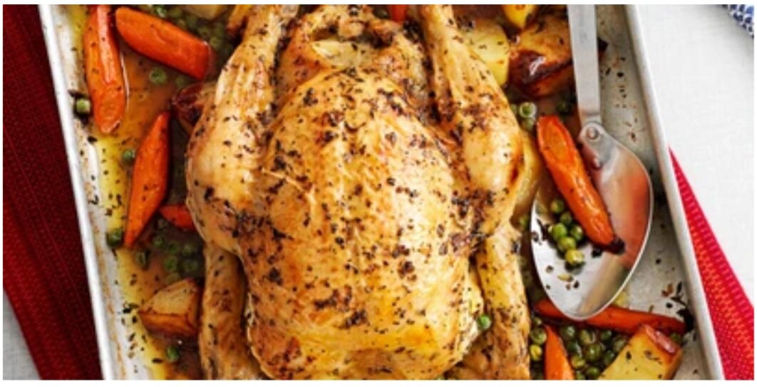 Чтобы приготовить эту легкую жареную курицу, вам понадобится всего пара ингредиентов . Подавайте с соусом, жареным картофелем и овощами к традиционному воскресному обеду.