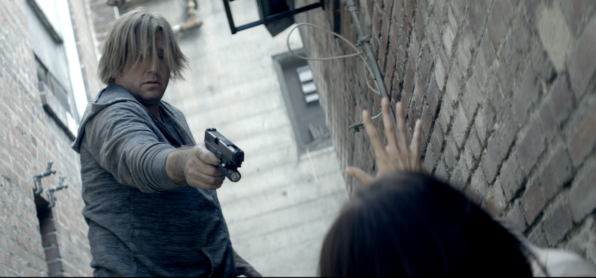 Рон Элдард в роли Джо Стэдмана