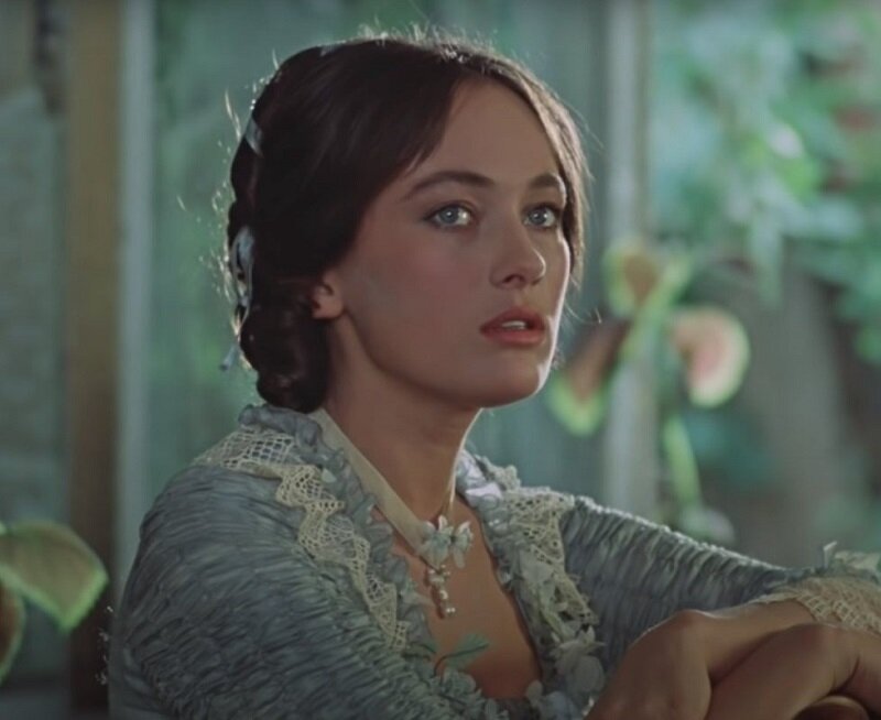 Кадр из фильма «Жестокий романс» (1984). Скриншот.