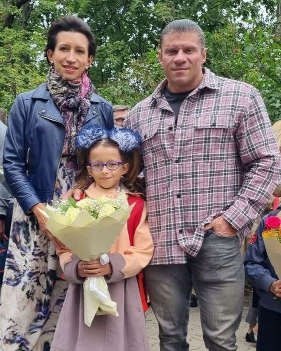 Младшая дочь Елены Борщевой пошла в первый класс