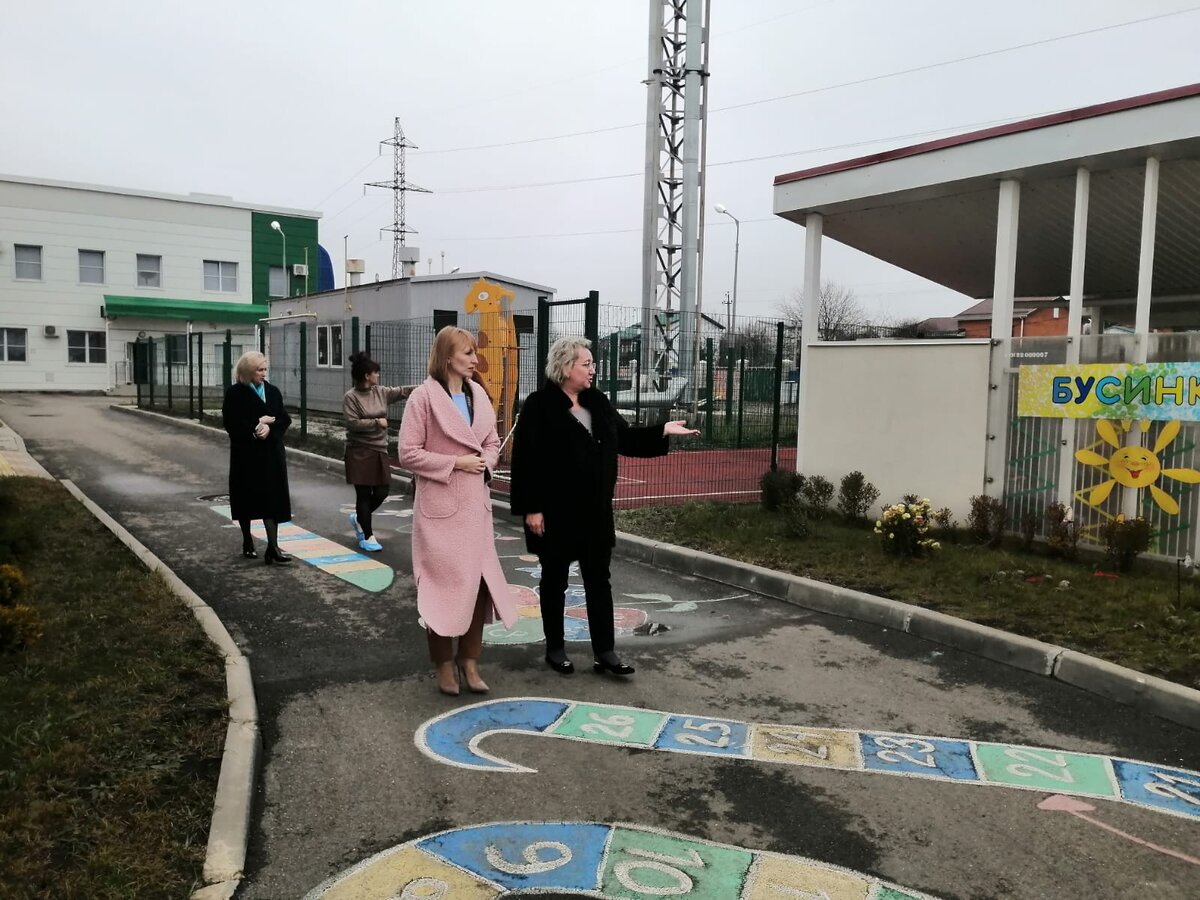 Светлана Ангальт - работа в округе