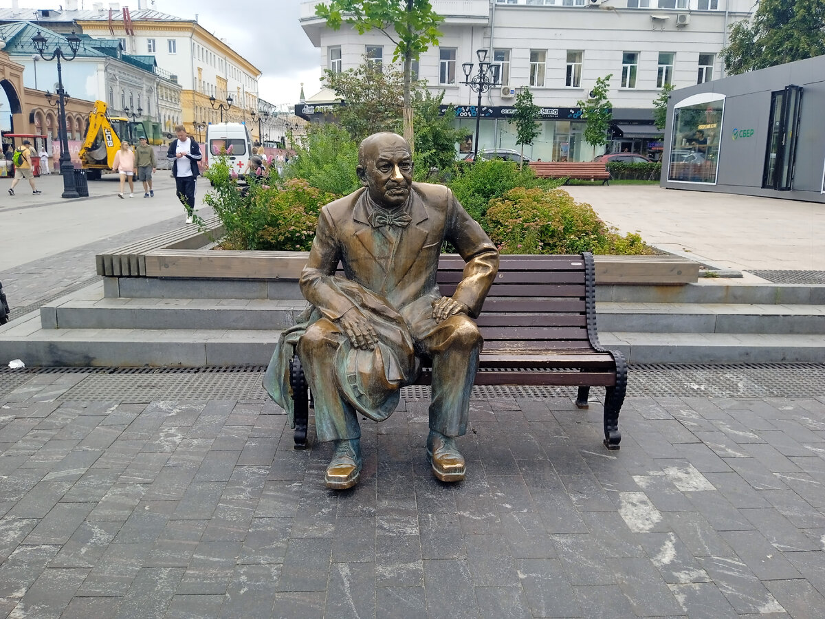 памятник евстигнееву в нижнем новгороде фото