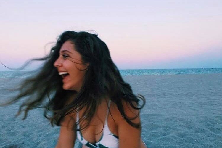 Фарра. Источник фото: http://paranormal-news.ru/news/devushka_vyshla_iz_5_nedelnoj_komy_posle_togo_kak_v_ee_krovati_polezhala_sobaka/2018-09-10-14987