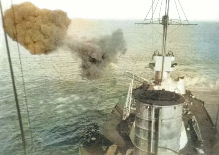 90 лет - 1933, 7 августа: На линкоре "Марат" погибли 68 моряков Балтийского флота