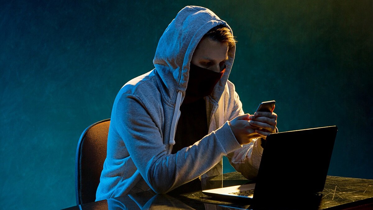    Телефонный мошенник