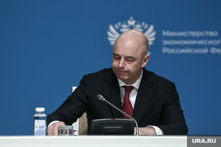    Базовые нефтегазовые доходы будут рассчитываться от 60 долларов за баррель нефти, заявил Антон Силуанов