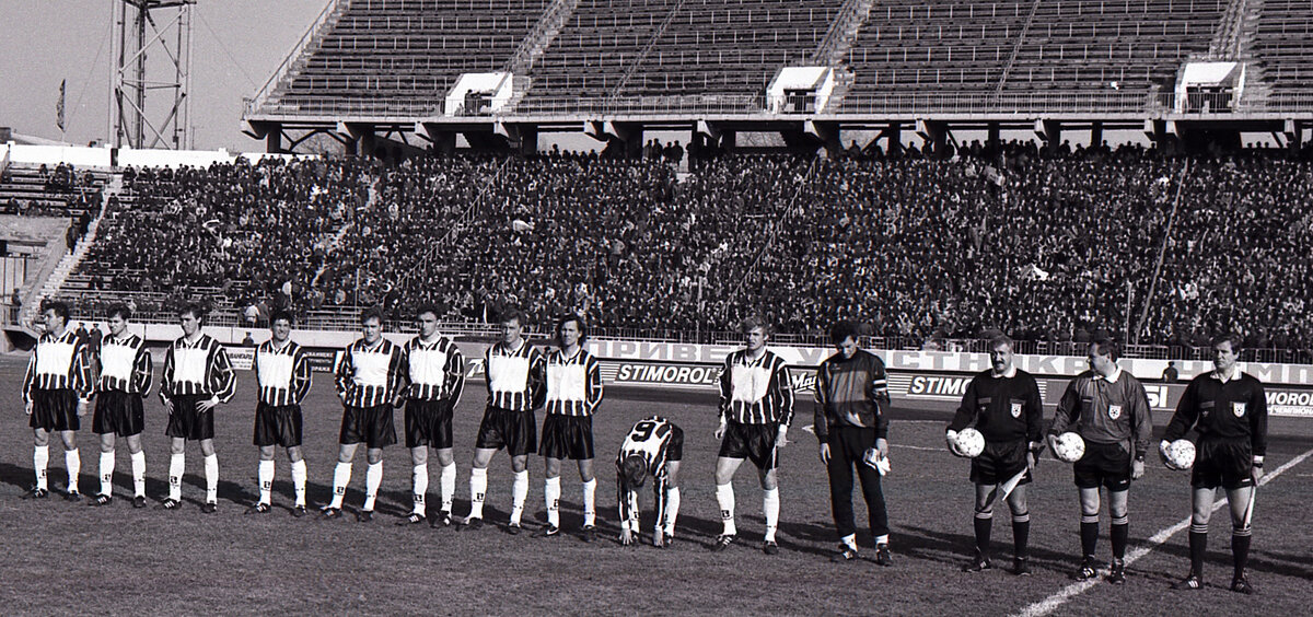 "Факел" - "Балтика" 2 апреля 1997 год. Фото fcfv.ru