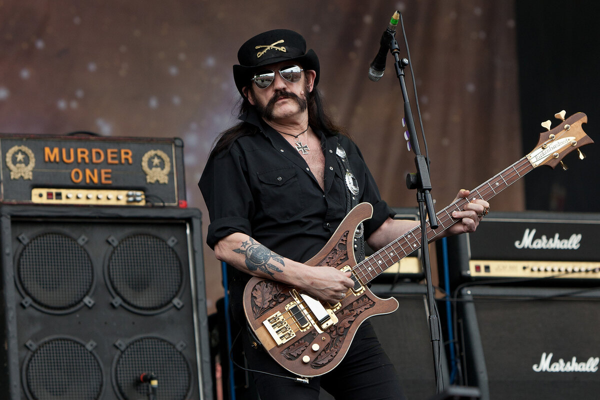 Motorhead Lemmy с ружьем