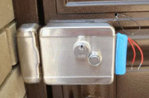 Электрозамок на калитку: как выбрать | ТехЛаб | Дзен