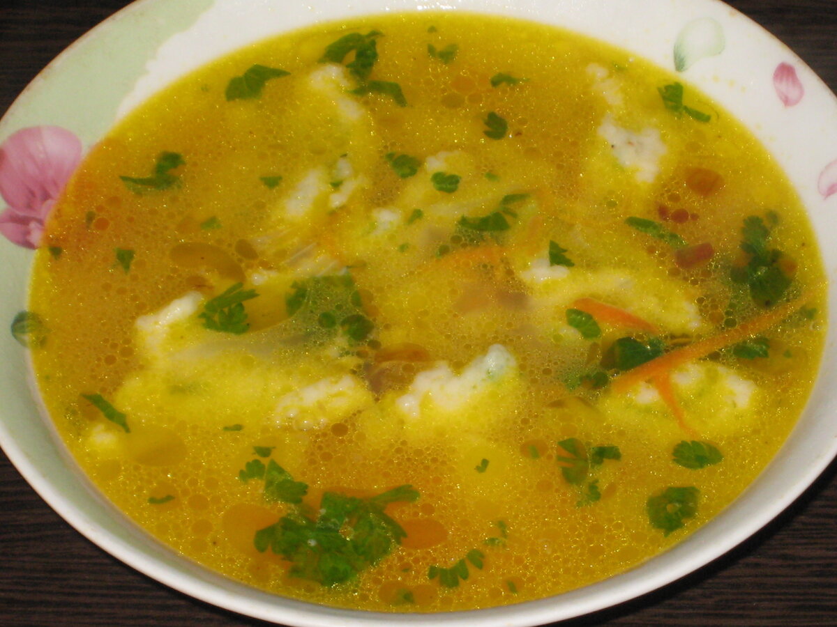 Суп с клецками на курином бульоне рецепт с фото пошаговый от Оксана - gkhyarovoe.ru