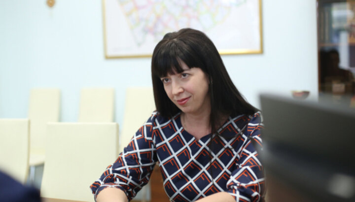 Четошникова.