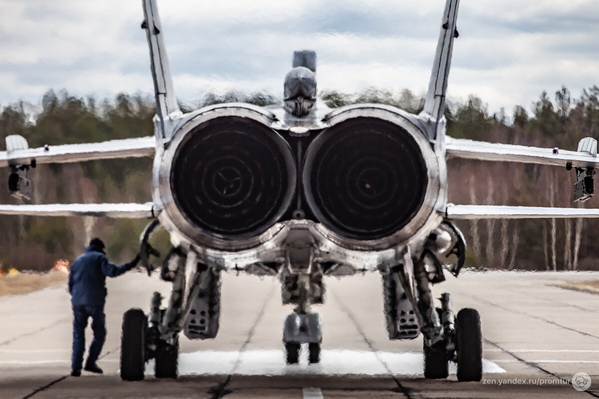 Дроны беспилотники. Летающий бак. Бпла мавик. Пожарный вертолет ка-32а1. Летающий бак.