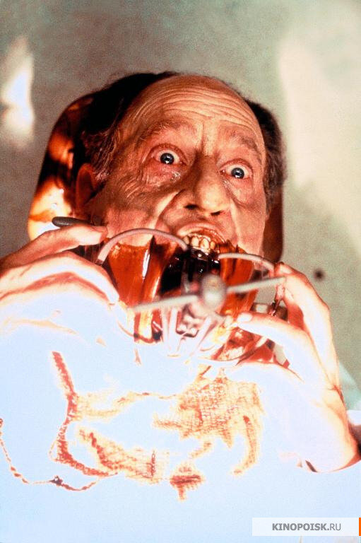 Фото с https://st.kp.yandex.net/im/kadr/3/0/6/kinopoisk.ru-The-Dentist-3068815.jpg