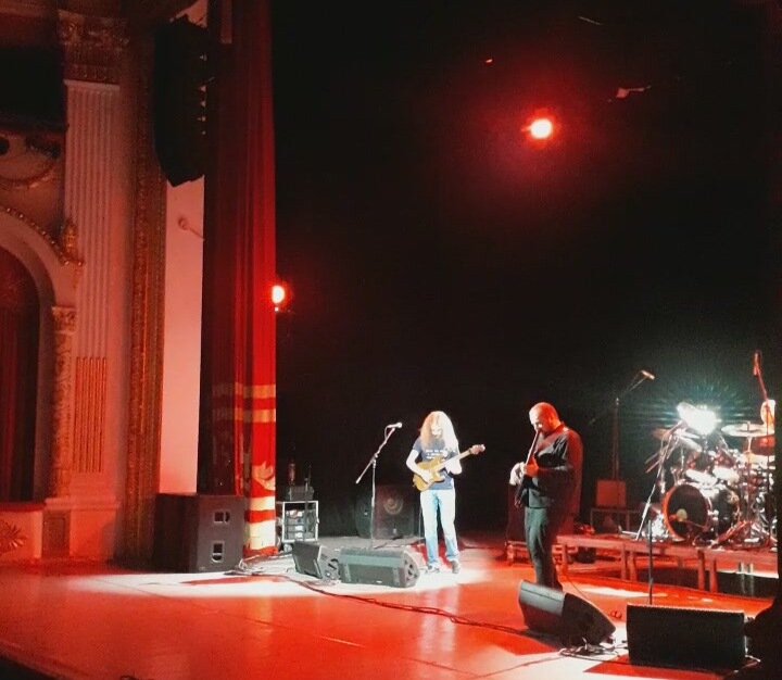 Солирует Антон Давидянц