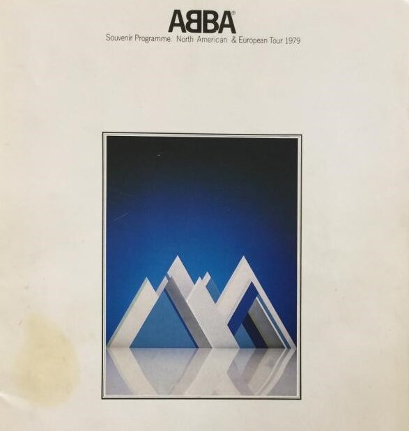 В турне 1979 года использовалось оформление в виде айсберга
