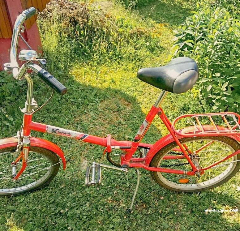 Складная кама, доставшаяся еще и моему младшему брату, но это совсем другая история...