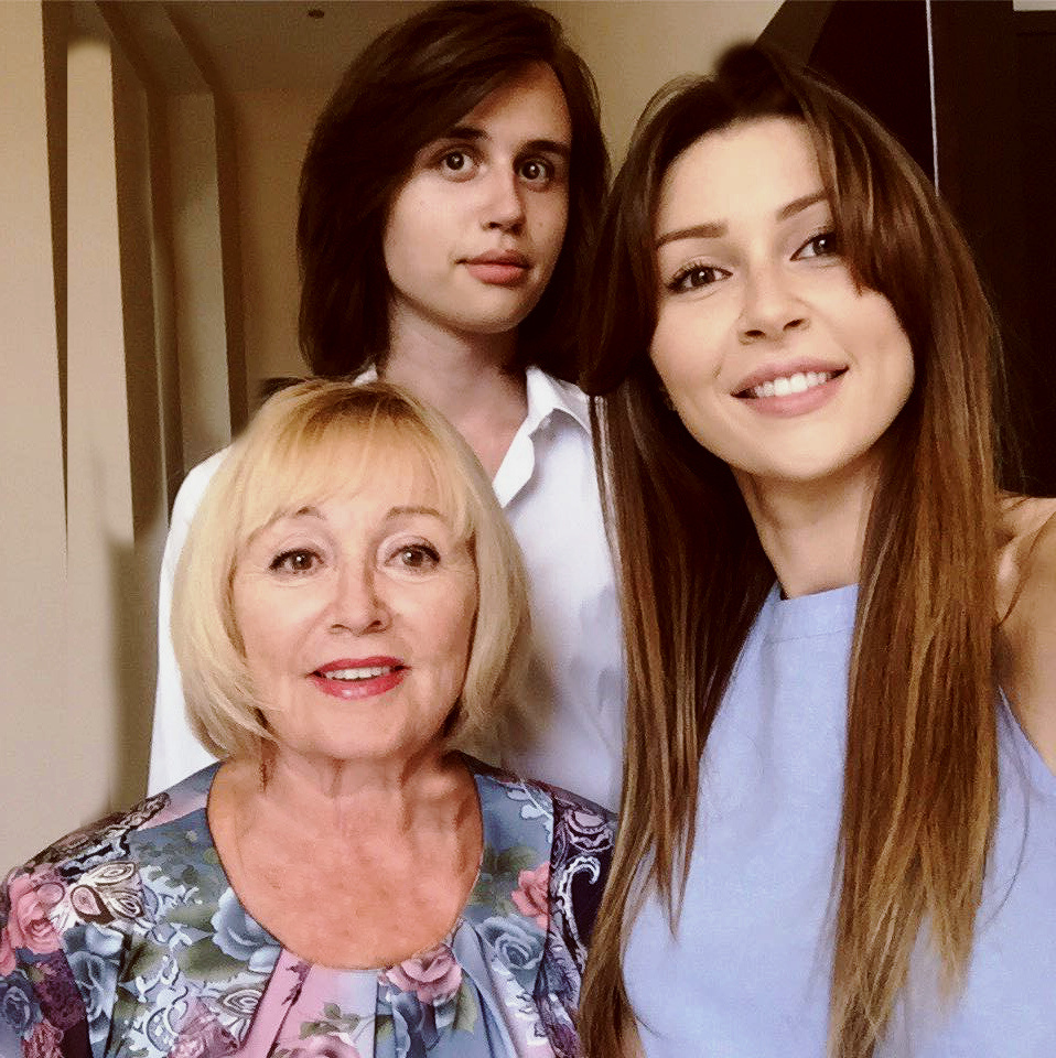 Мать, сын, дочь Заворотнюк, семья Заворотнюк, семья звёзд