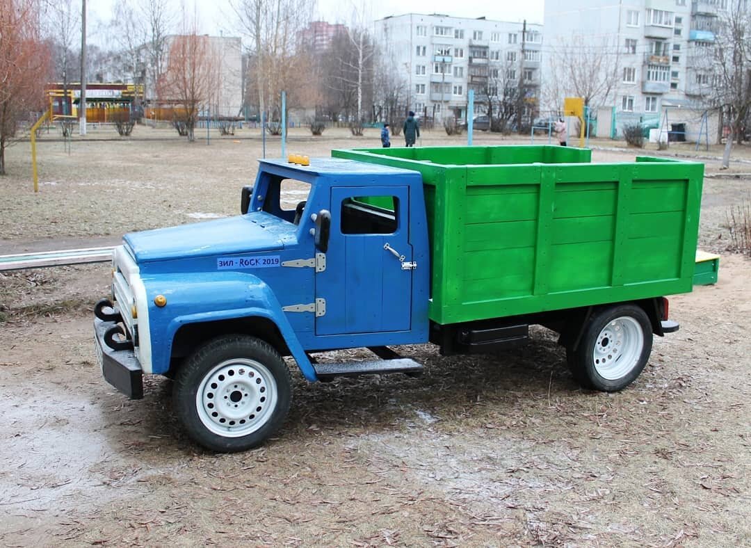 Лучший папа в мире сделал ЗИЛ-130 для детского садика | Все о грузовиках –  Trucksplanet | Дзен