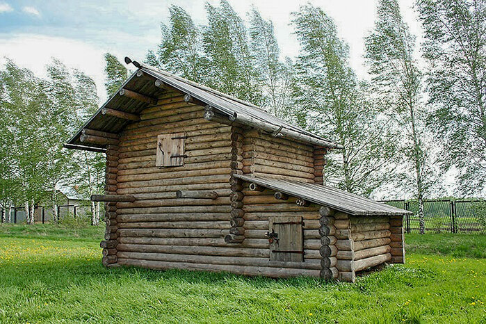 Вот так примерно выглядит овин.  Фотография принадлежит  сайту https://www.liveinternet.ru/users/5674291/rubric/6863356/