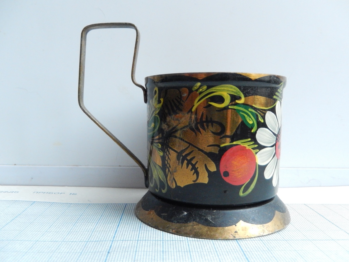 Листайте вправо 