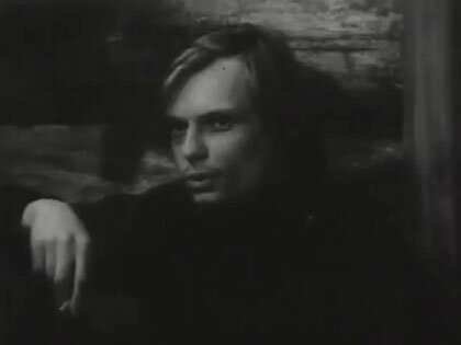 Игорь Дыченко в фильме "Рожденная революцией". 