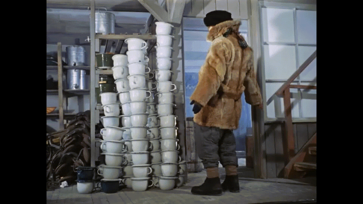 Эпизод из комедии Леонида Гайдая "Операция "Ы" и другие приключения Шурика" , 1965