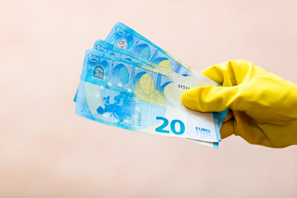 концепт деньги. концепт деньги. концепт деньги. деньги растут. концепт деньги.