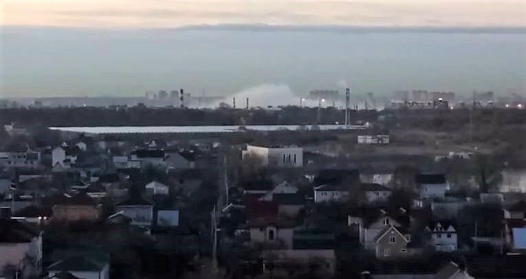 Облако над Люберецкими очистными сооружениями. Фото: "ВКонтакте"