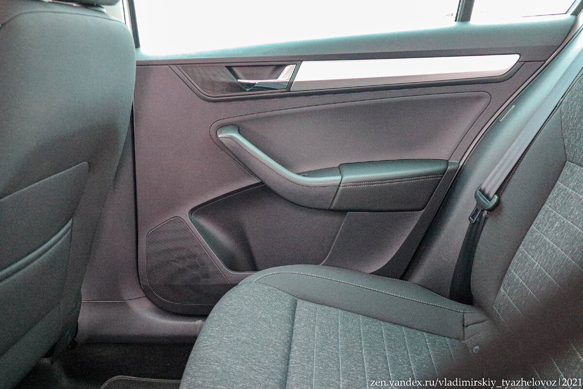 Что лучше: Киа Рио или Шкода Рапид? Поездил на обоих и теперь могу ...