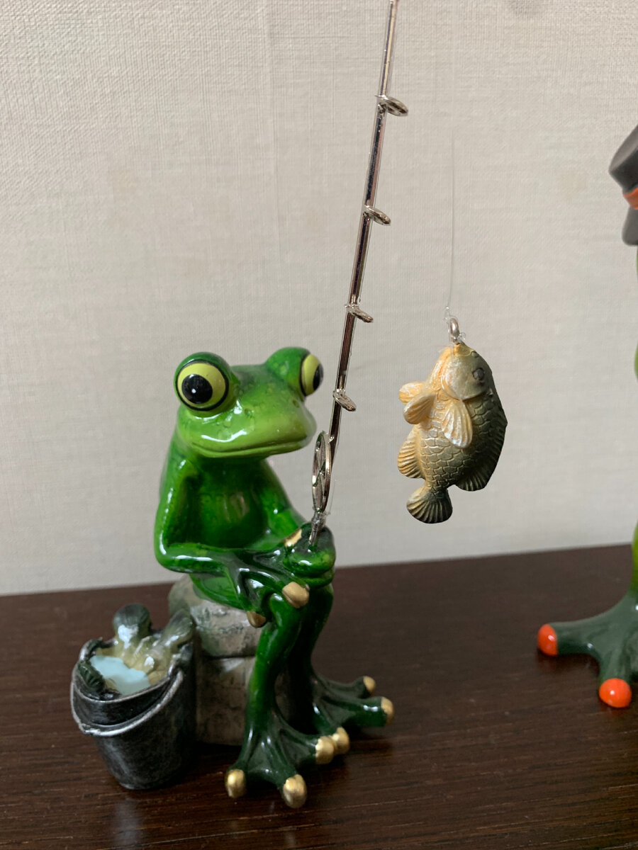 Не будь похож на статуэтку - работай над собой.