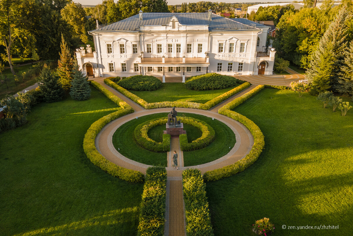 Только выбери ракурс! Самые красивые московские усадьбы для фото