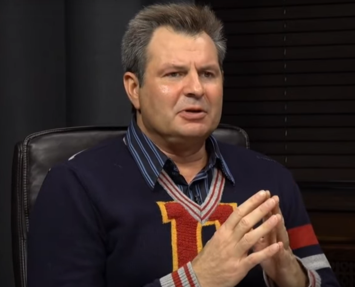 Алекс Брежнев