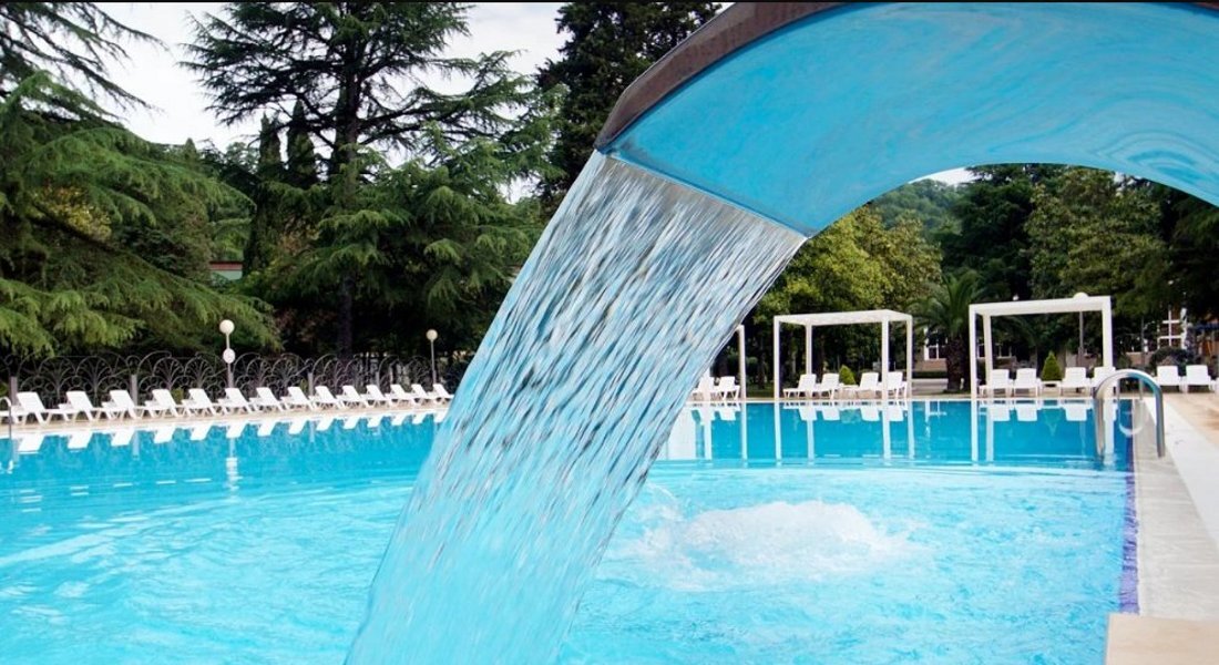 Фотографии с официального сайта отеля: https://sputnikresort.ru/