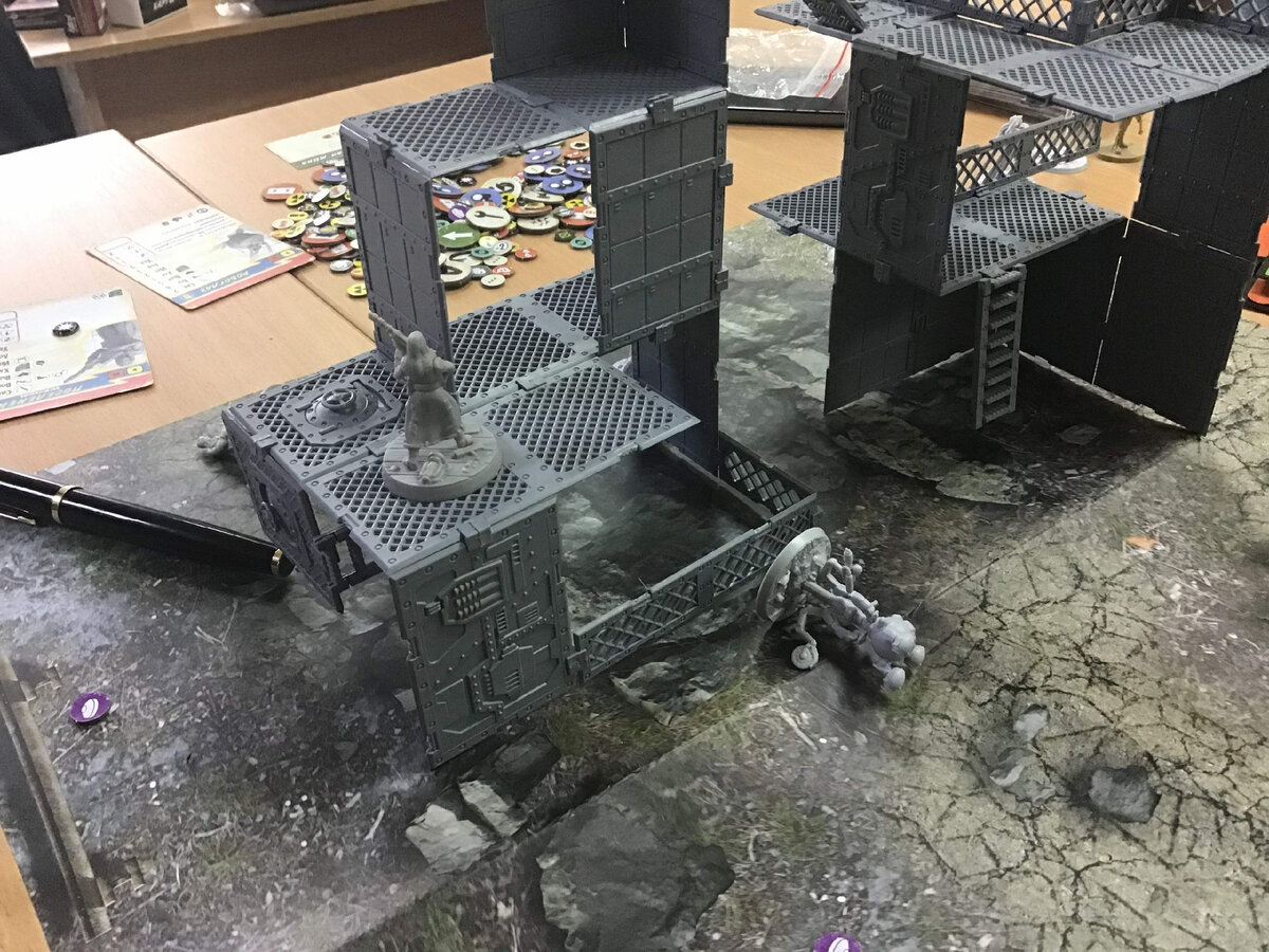 Бедный Мистер Помощник