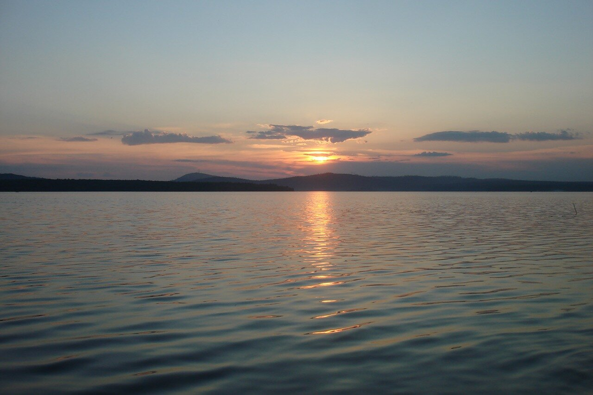 Источник фото: https://urochishe.ru/vodnyie-obektyi/volchihinskoe-vodohranilishhe/